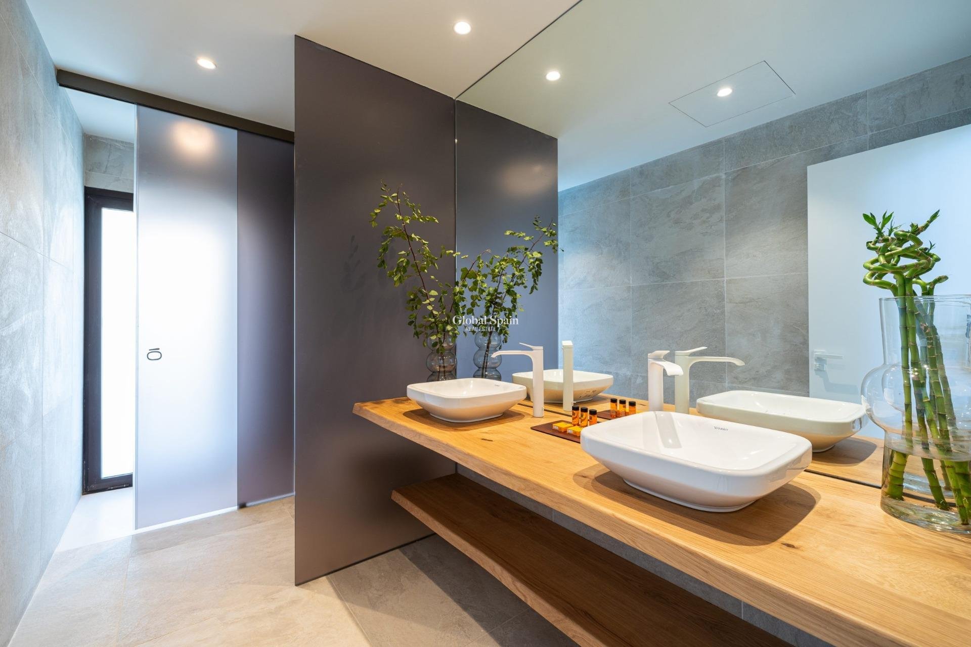Neubau - HAUS -
FUENGIROLA - Higueron