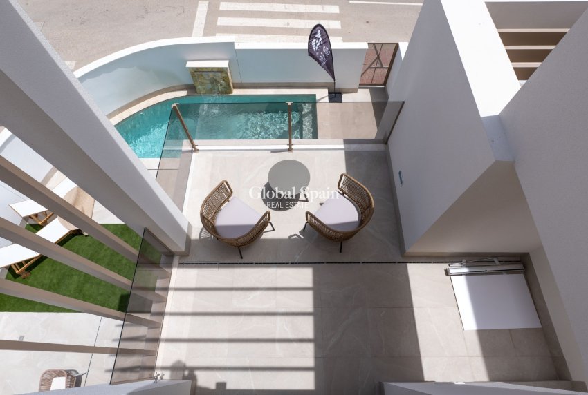 Neubau - HAUS -
LOS ALCÁZARES