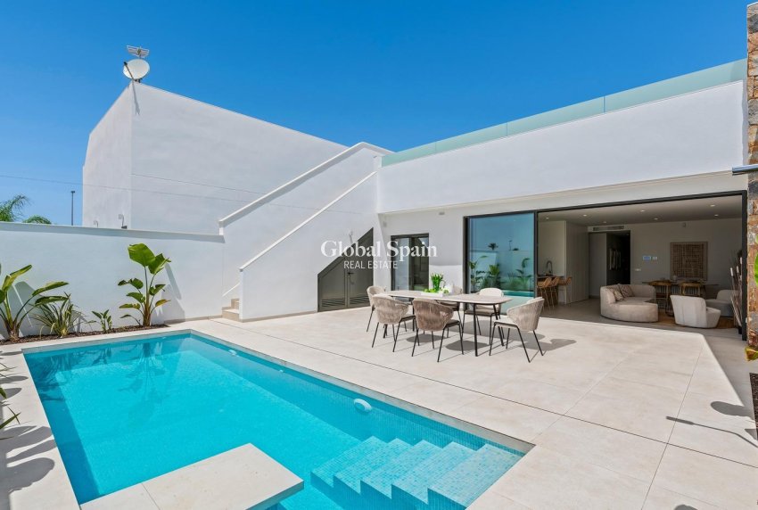 Neubau - HAUS -
LOS ALCÁZARES