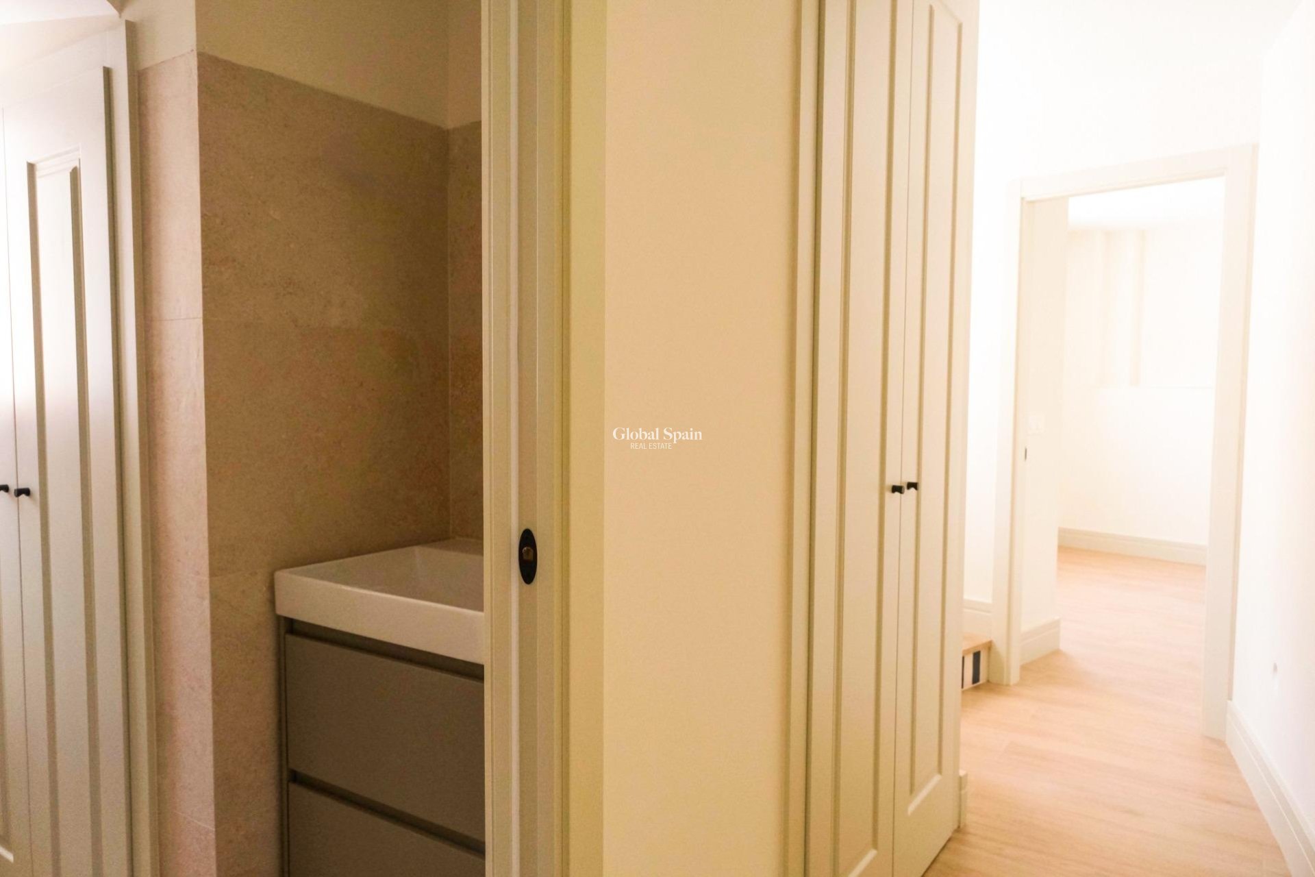 Neubau - HAUS -
MÁLAGA - Playa de la Malagueta