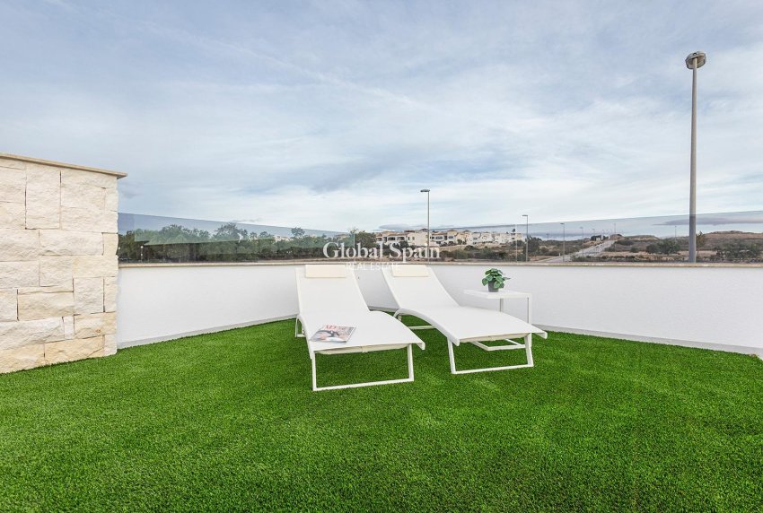 Neubau - HAUS -
ORIHUELA - Vistabella Golf