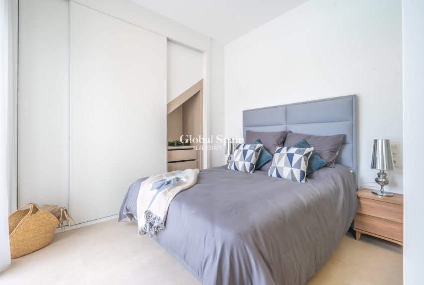 Neubau - HAUS -
ROLDÁN