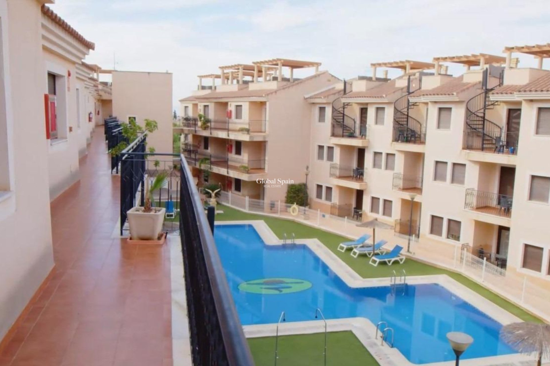 Neubau - PENTHOUSE -
ÁGUILAS - Collados