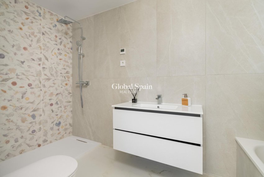Neubau - PENTHOUSE -
ESTEPONA - Arroyo Vaquero