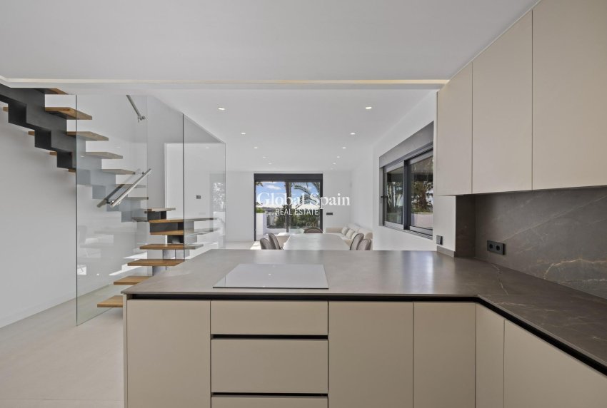 Neubau - PENTHOUSE -
ESTEPONA - El Paraíso