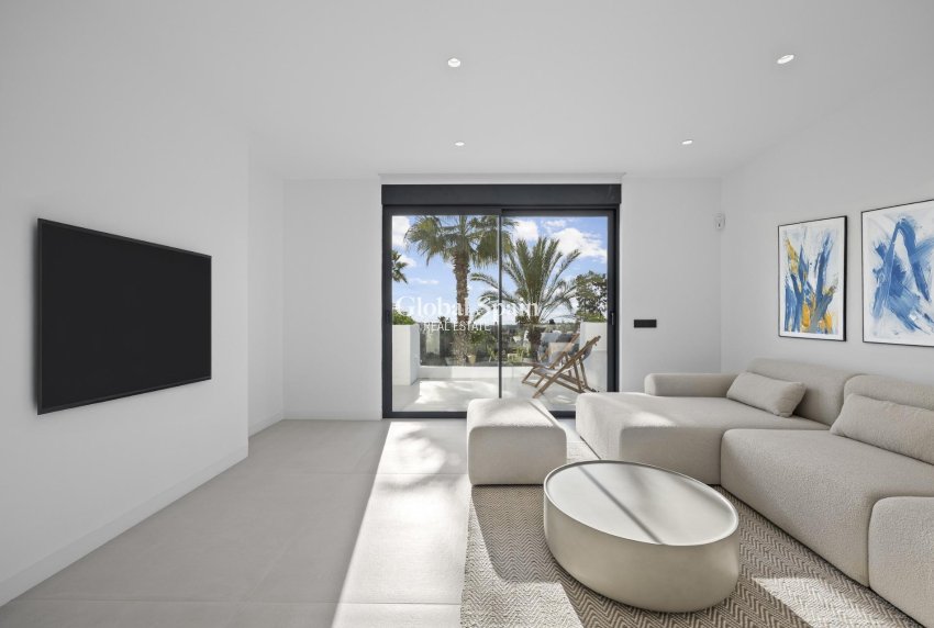 Neubau - PENTHOUSE -
ESTEPONA - El Paraíso