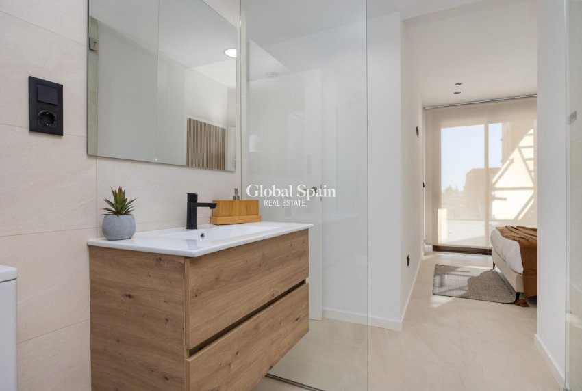 Neubau - PENTHOUSE -
LOS ALCÁZARES