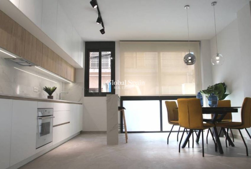 Neubau - PENTHOUSE -
TORREVIEJA - Cerca Playa del Cura