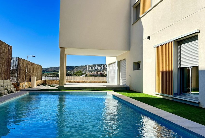 Neubau - VILLA -
ALGORFA - LA FINCA GOLF / ALGORFA