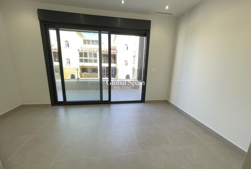 Neubau - VILLA -
ALMORADÍ - Heredades