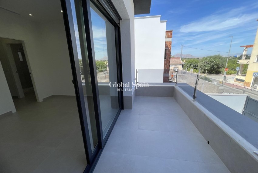 Neubau - VILLA -
ALMORADÍ - Heredades