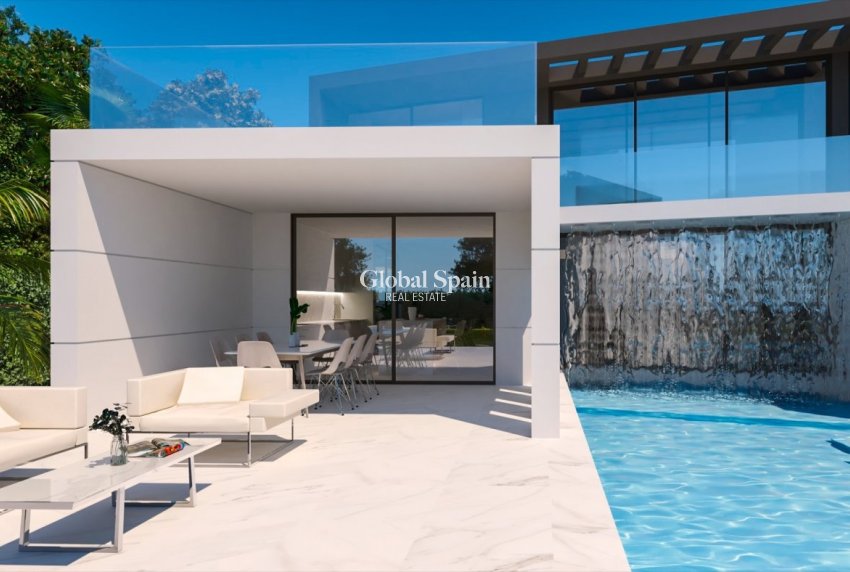 Neubau - Villa -
BAÑOS Y MENDIGO - Altaona Golf