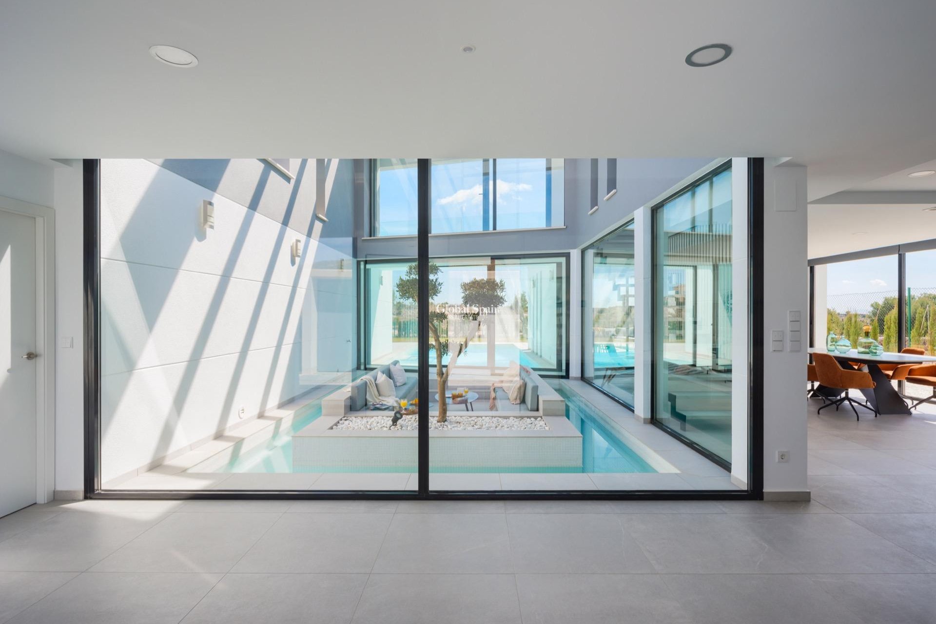 Neubau - VILLA -
BAÑOS Y MENDIGO - Altaona Golf