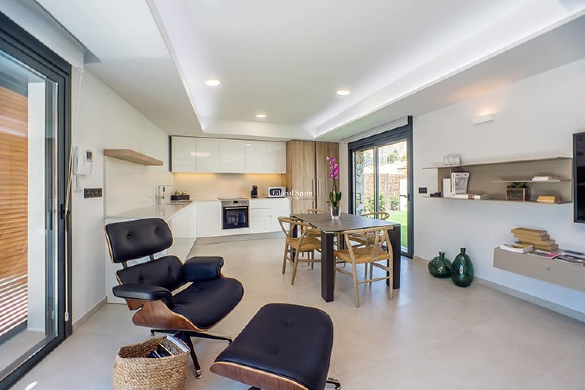 Neubau - Villa -
BENIDORM - Alicante