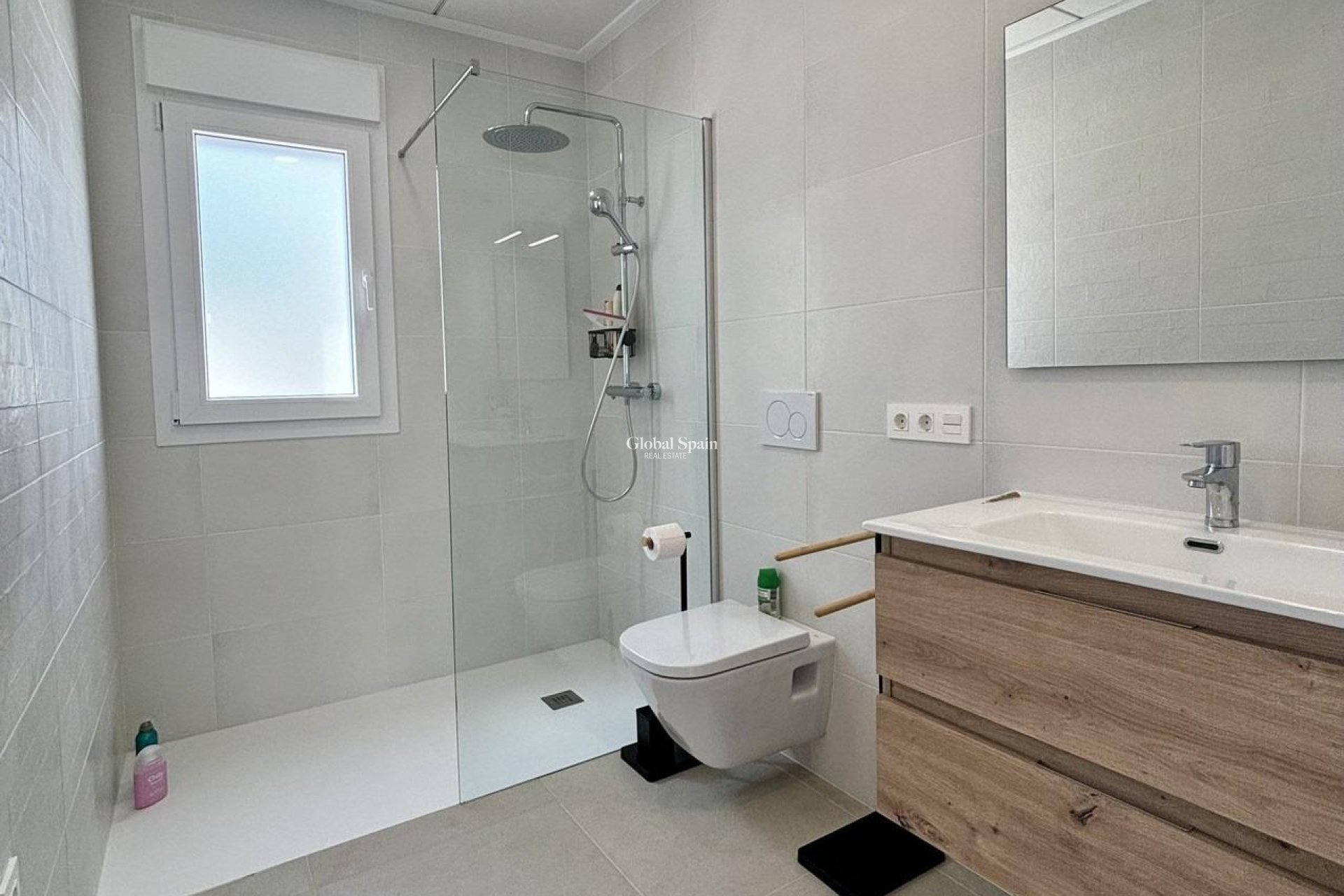 Neubau - VILLA -
BENIJÓFAR - Pueblo