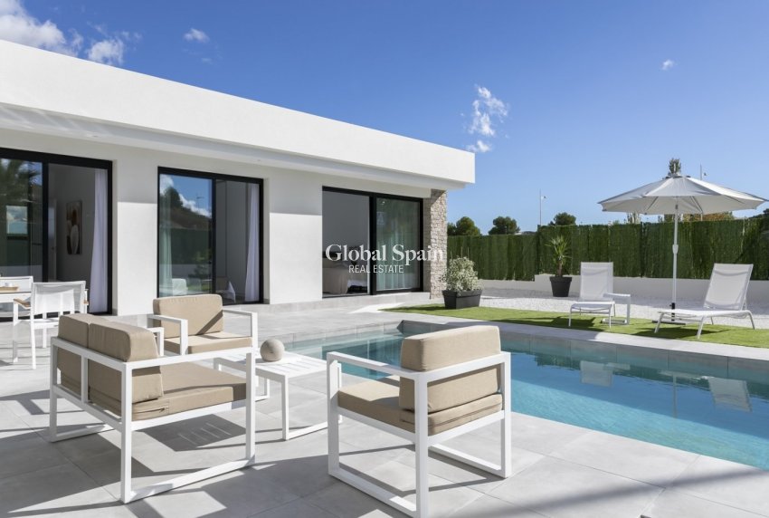 Neubau - VILLA -
CALASPARRA - Coto riñales