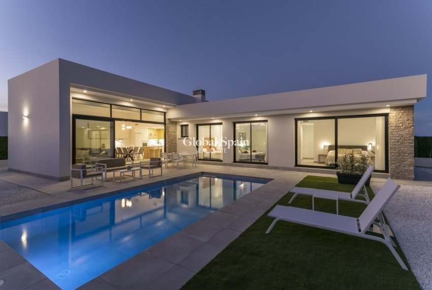 Neubau - VILLA -
CALASPARRA - Coto riñales
