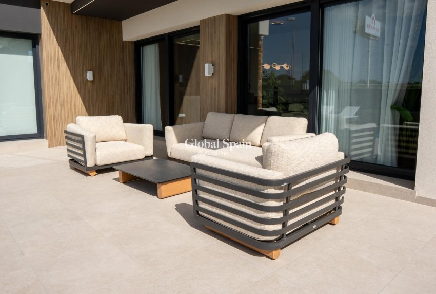 Neubau - VILLA -
CIUDAD QUESADA