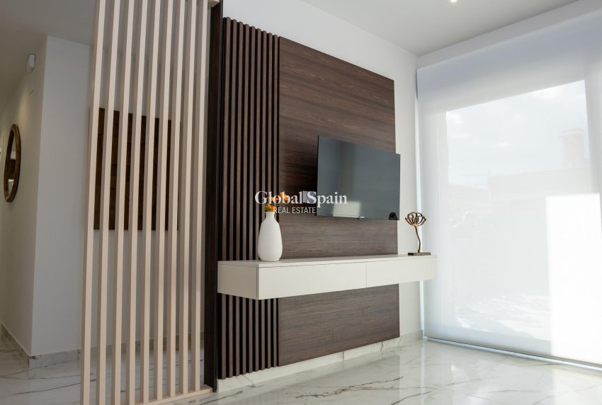 Neubau - VILLA -
CIUDAD QUESADA