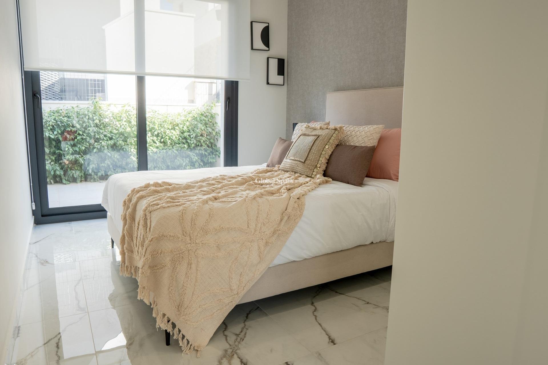 Neubau - VILLA -
CIUDAD QUESADA