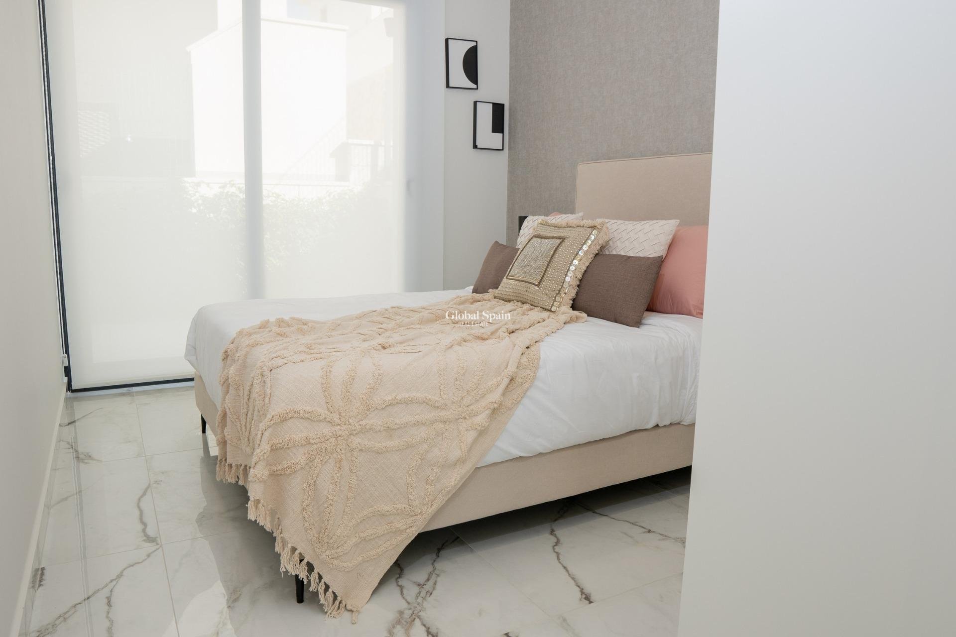 Neubau - VILLA -
CIUDAD QUESADA