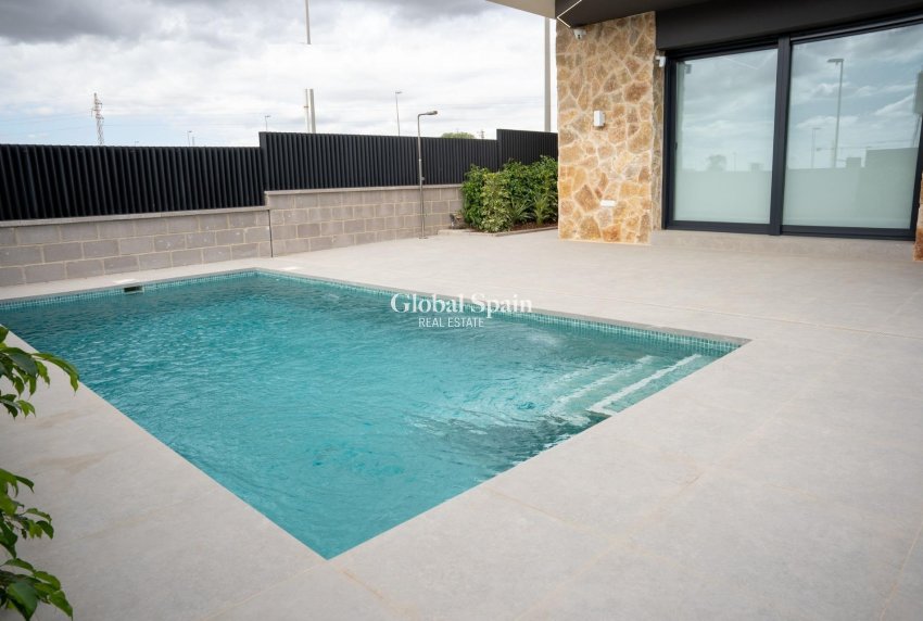 Neubau - VILLA -
CIUDAD QUESADA