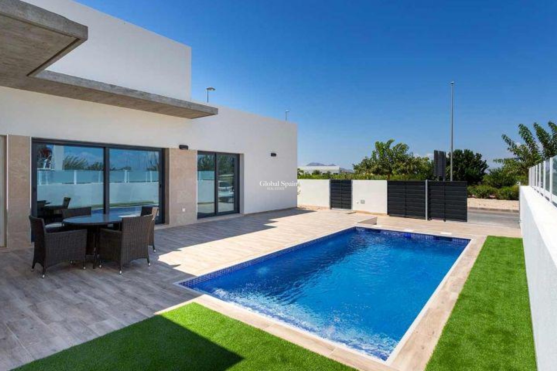 Neubau - VILLA -
DAYA NUEVA - CENTRO