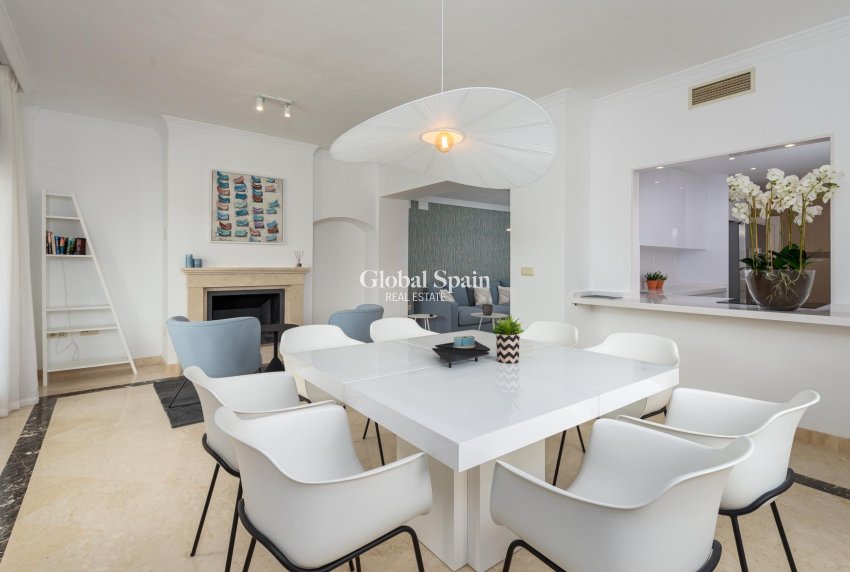 Neubau - VILLA -
ESTEPONA - Azata Golf Estepona Oeste