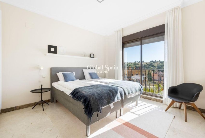 Neubau - VILLA -
ESTEPONA - Azata Golf Estepona Oeste