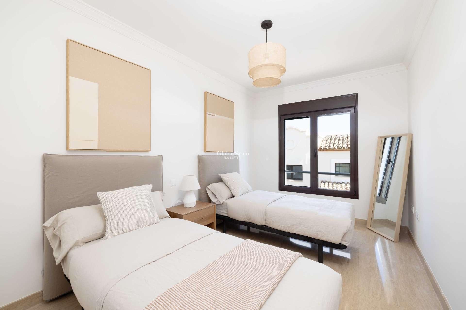 Neubau - VILLA -
ESTEPONA - Azata Golf