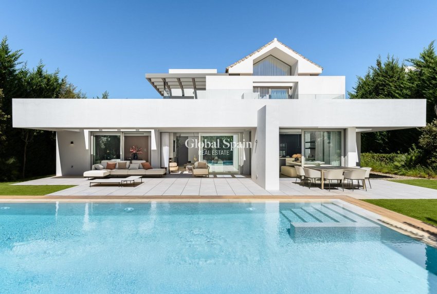 Neubau - VILLA -
ESTEPONA - Paraiso Alto
