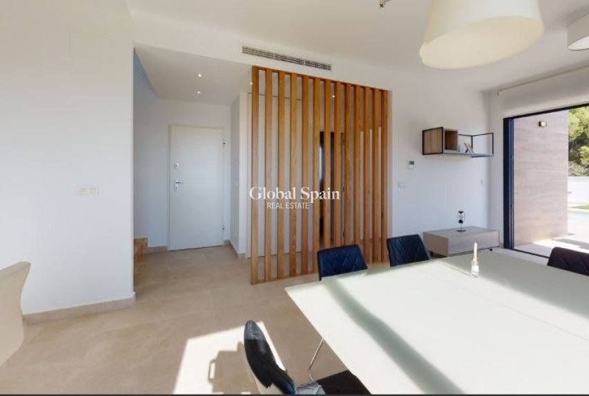 Neubau - VILLA -
LA NUCÍA - Urb. Don Mar