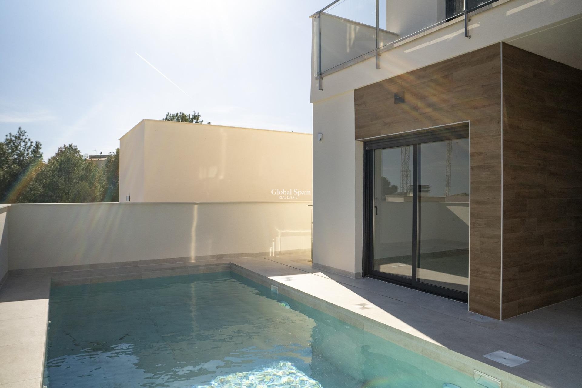 Neubau - VILLA -
LA NUCÍA - Urb. Don Mar