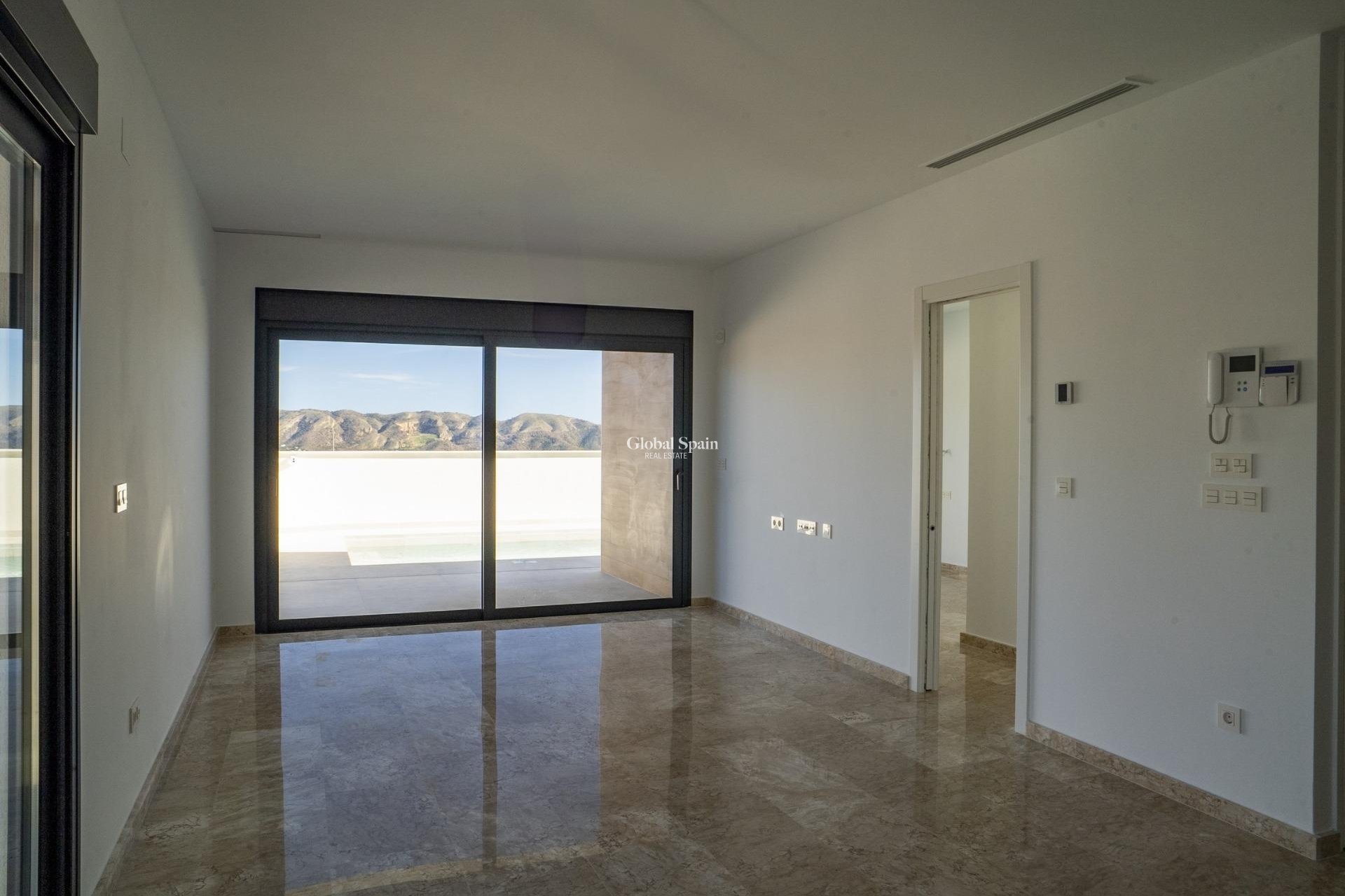 Neubau - VILLA -
LA NUCÍA - Urb. Don Mar