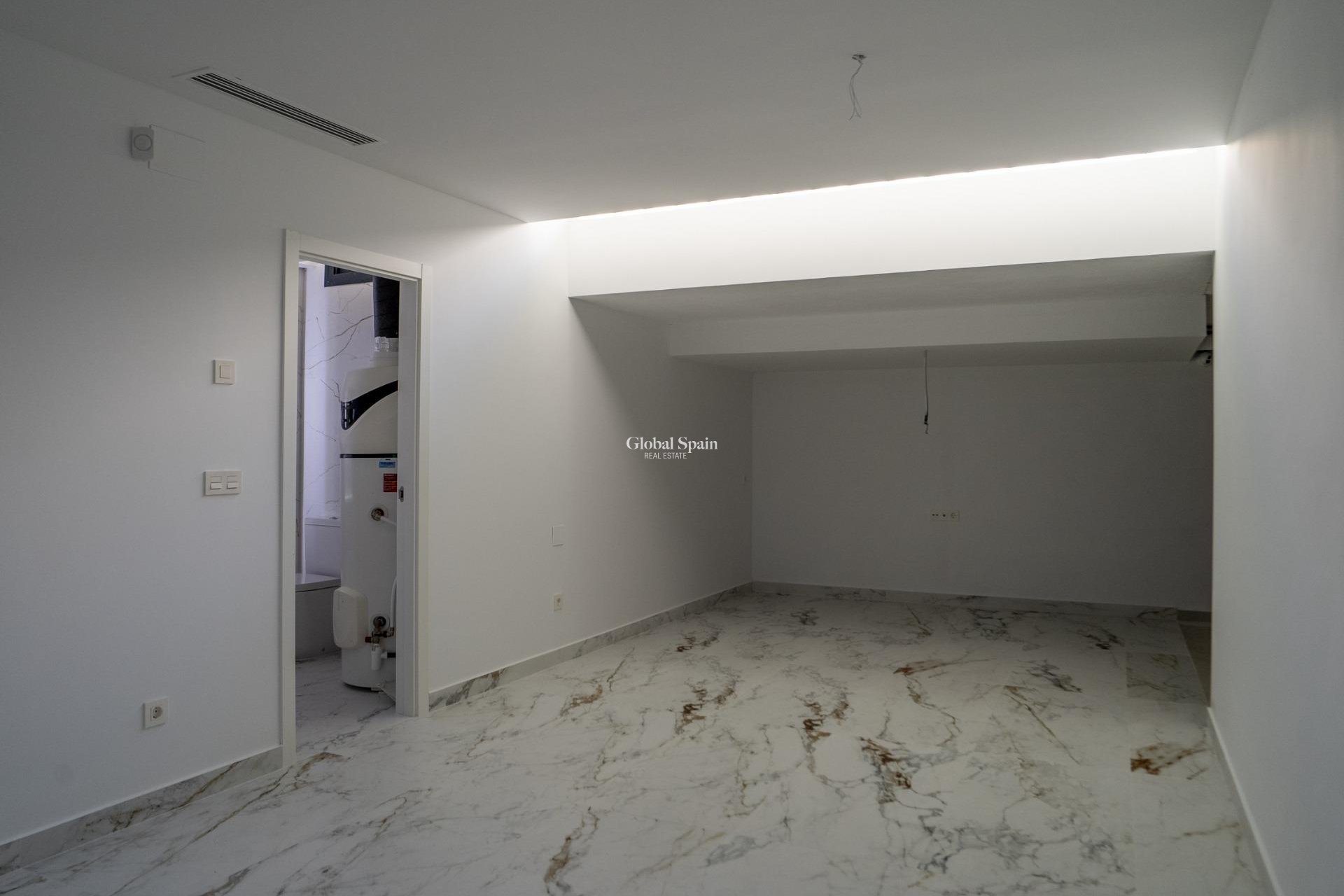 Neubau - VILLA -
LA NUCÍA - Urb. Don Mar