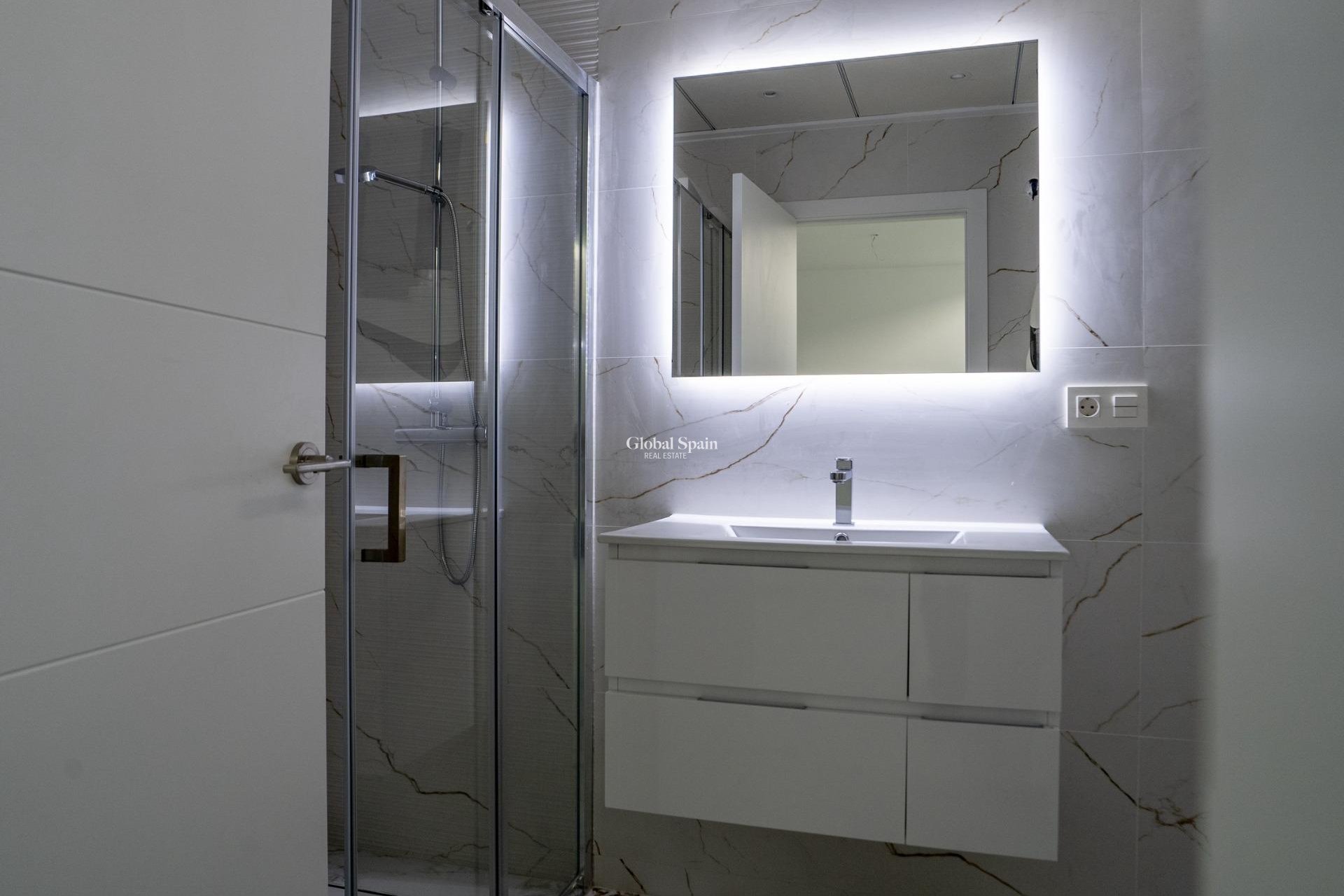 Neubau - VILLA -
LA NUCÍA - Urb. Don Mar