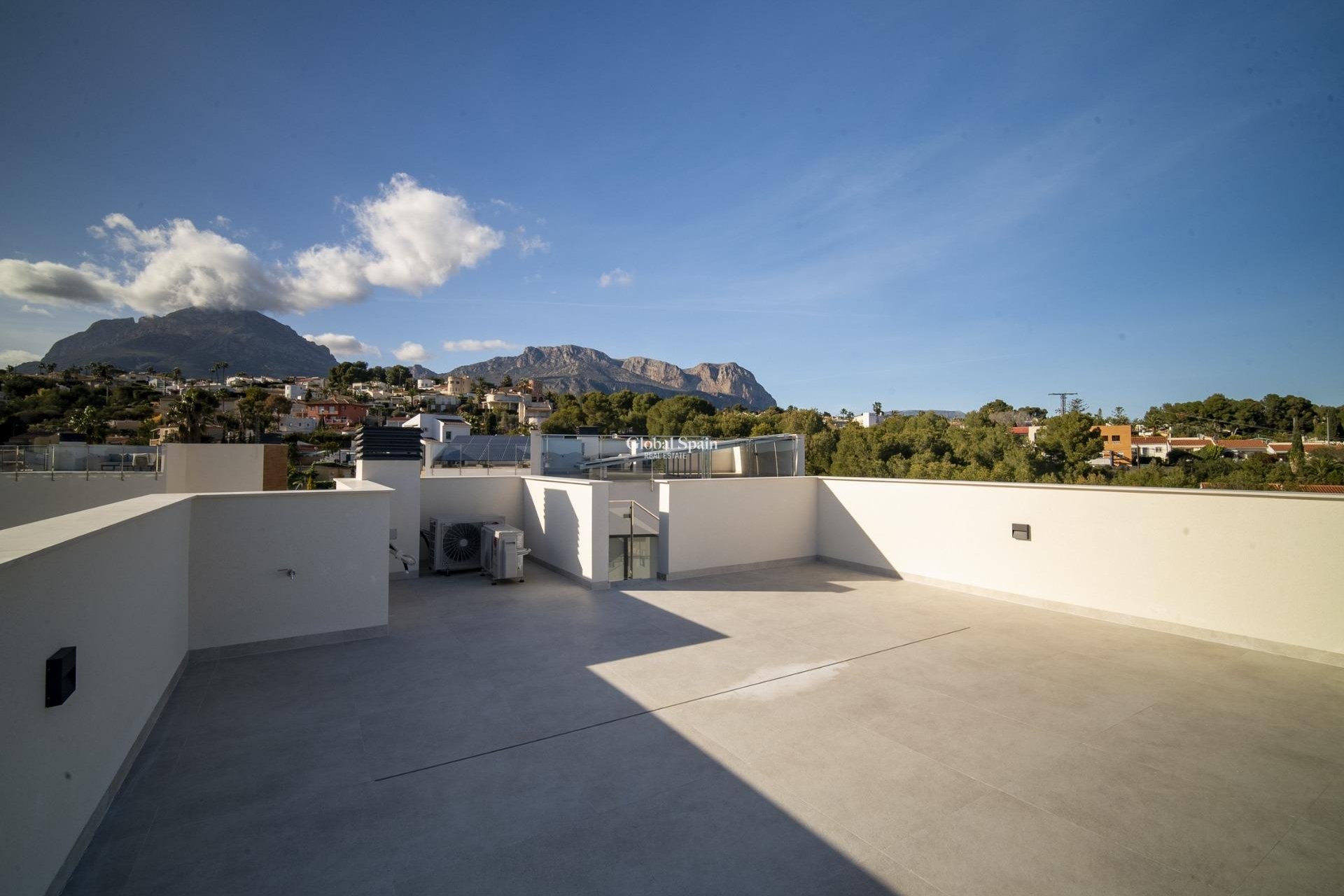 Neubau - VILLA -
LA NUCÍA - Urb. Don Mar
