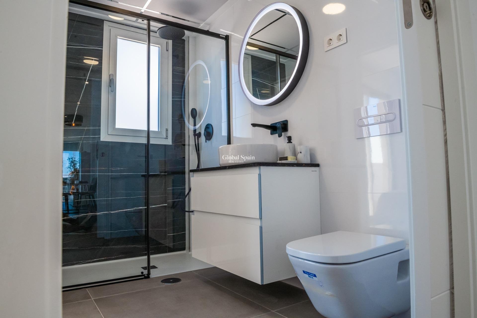 Neubau - VILLA -
LOS ALCÁZARES