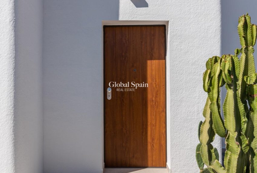 Neubau - VILLA -
LOS ALCÁZARES