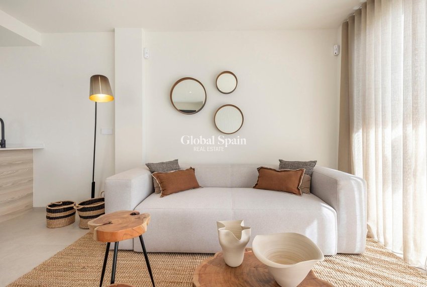 Neubau - VILLA -
LOS ALCÁZARES