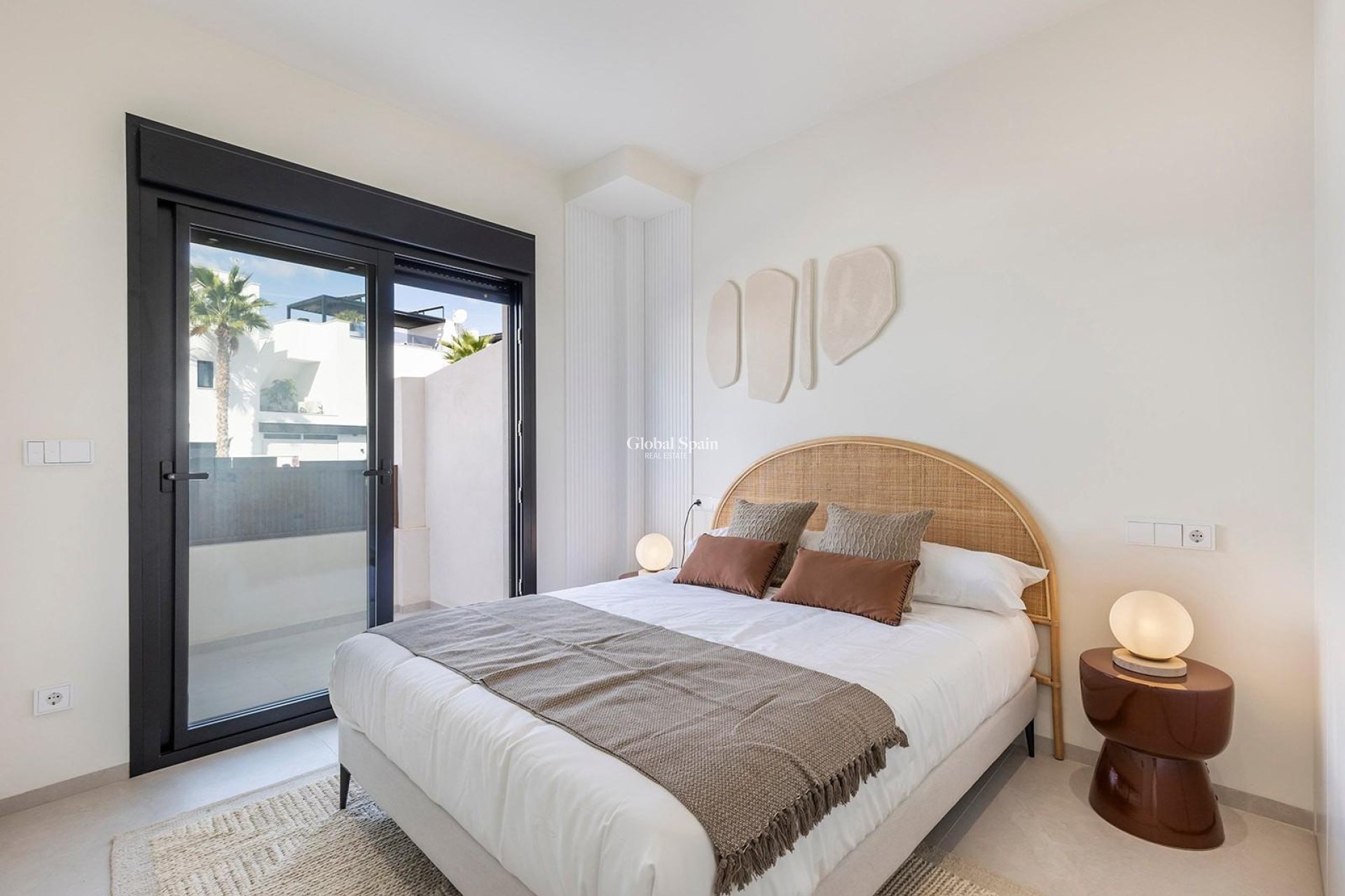 Neubau - VILLA -
LOS ALCÁZARES