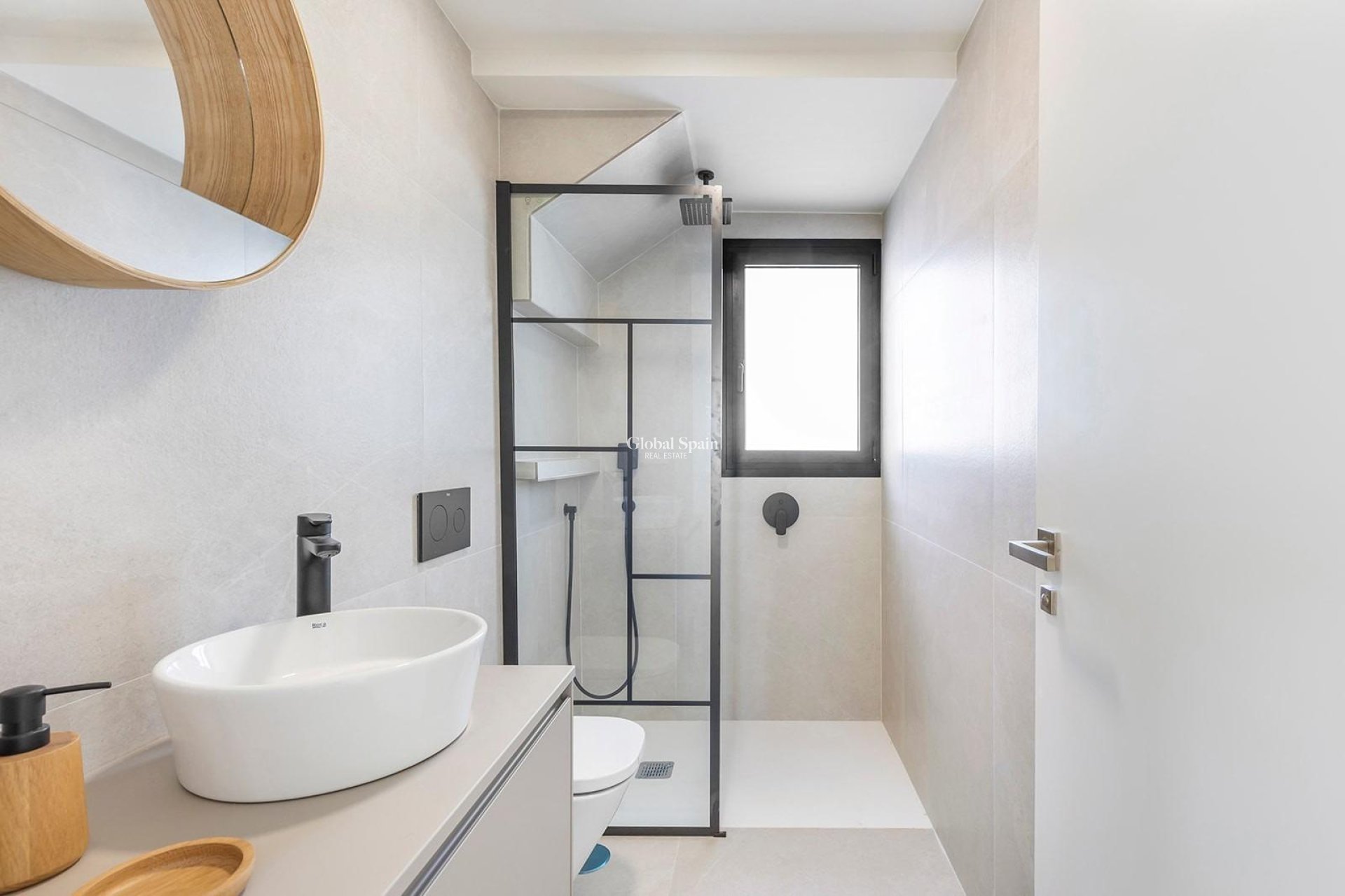 Neubau - VILLA -
LOS ALCÁZARES