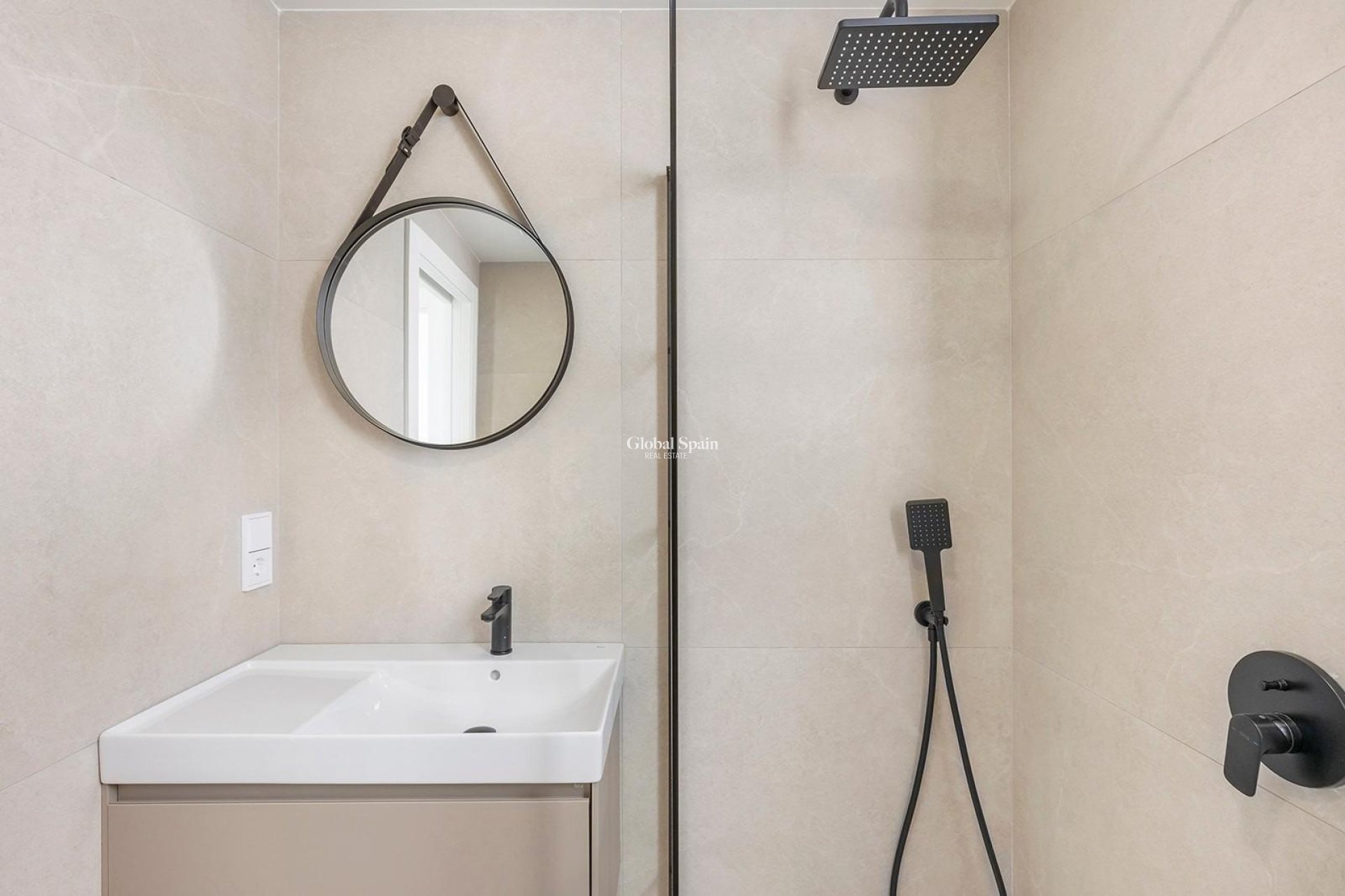 Neubau - VILLA -
LOS ALCÁZARES