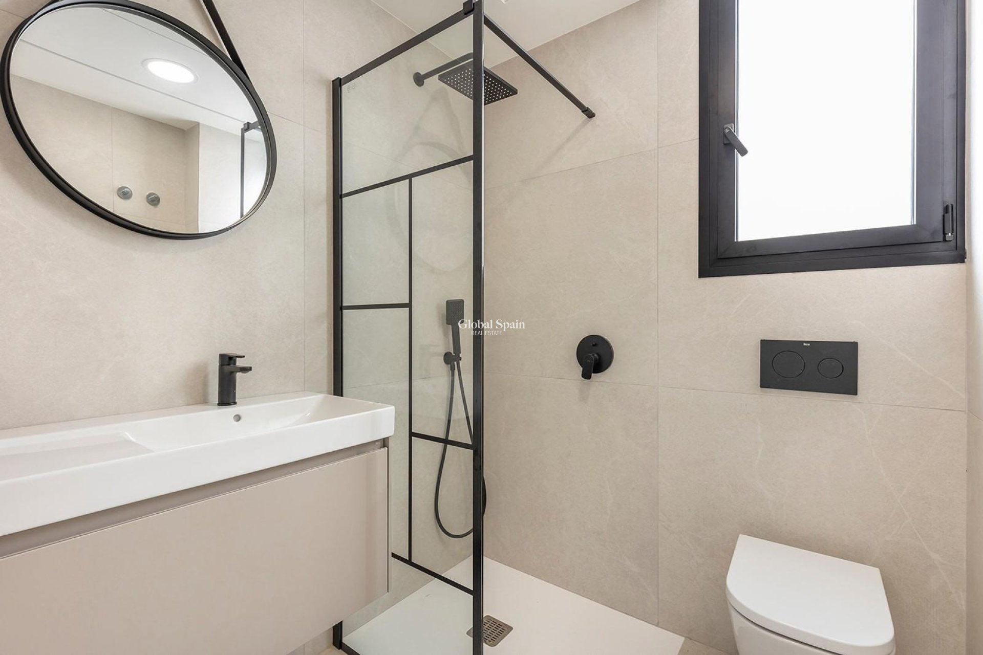 Neubau - VILLA -
LOS ALCÁZARES