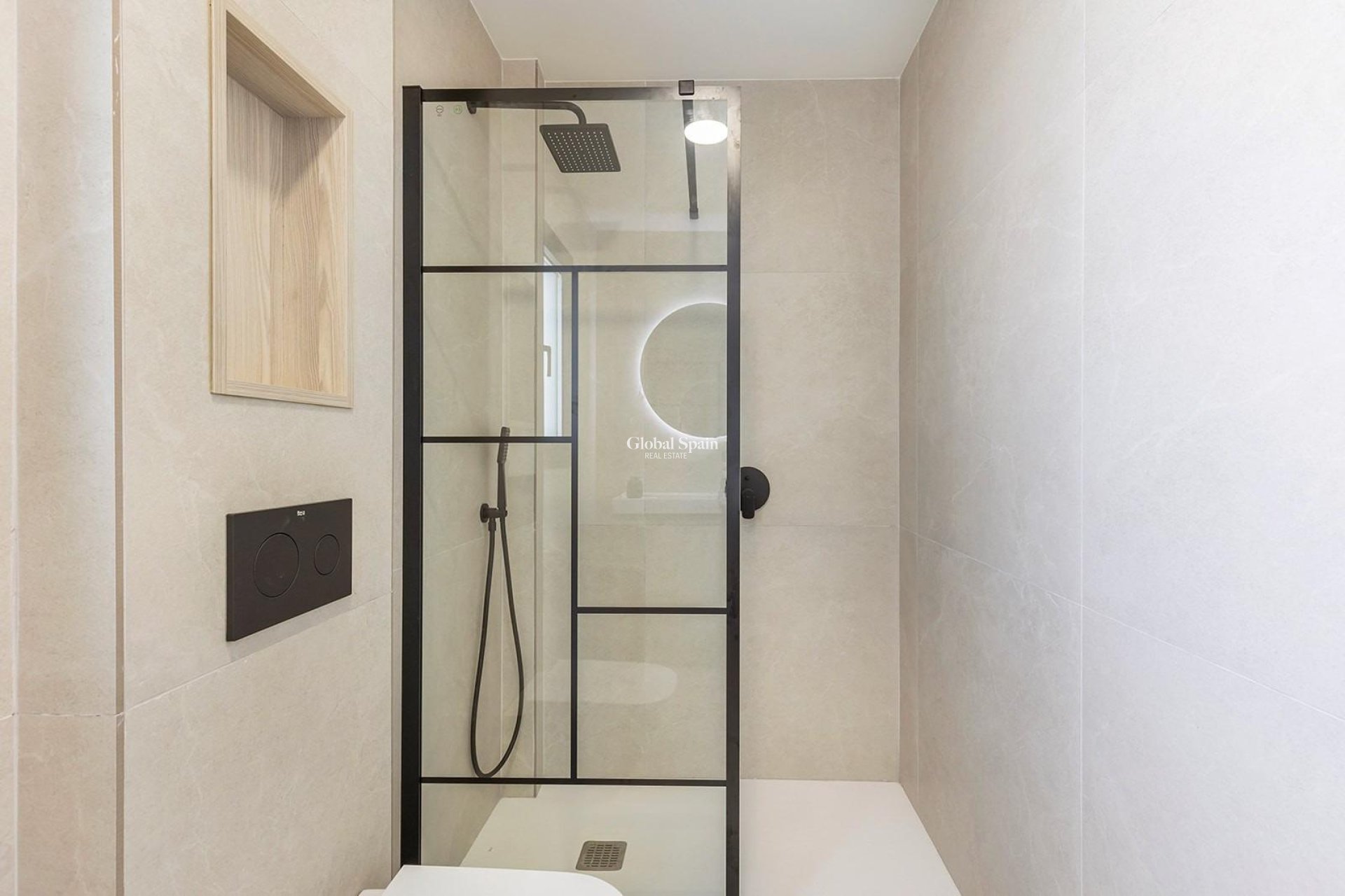 Neubau - VILLA -
LOS ALCÁZARES