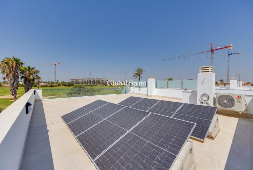 Neubau - VILLA -
LOS ALCÁZARES