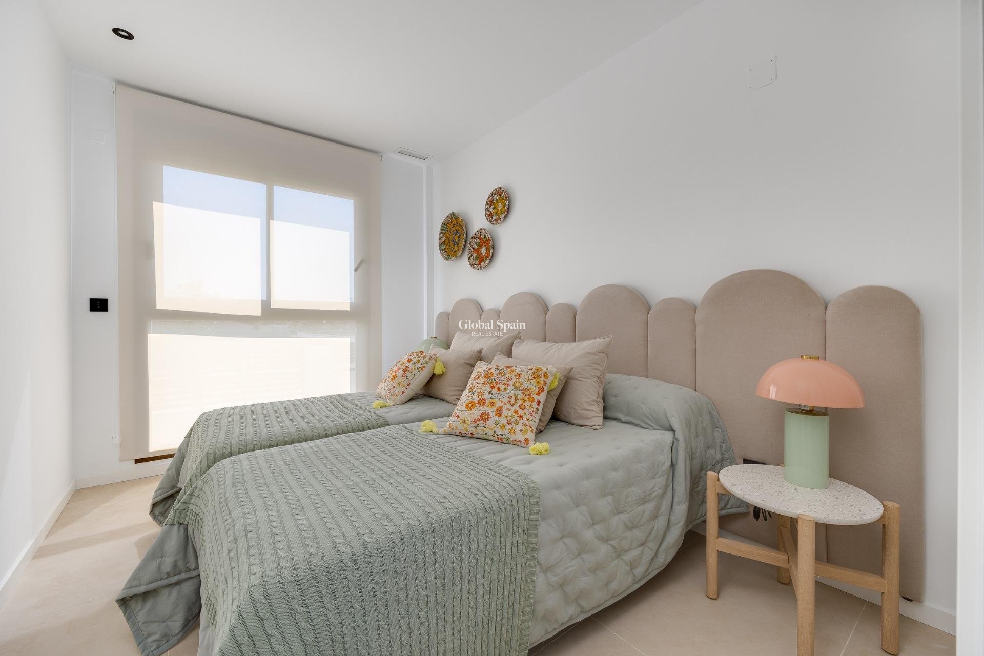 Neubau - VILLA -
LOS ALCÁZARES