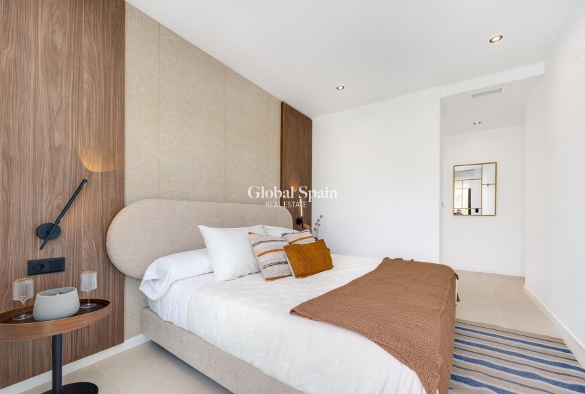 Neubau - VILLA -
LOS ALCÁZARES