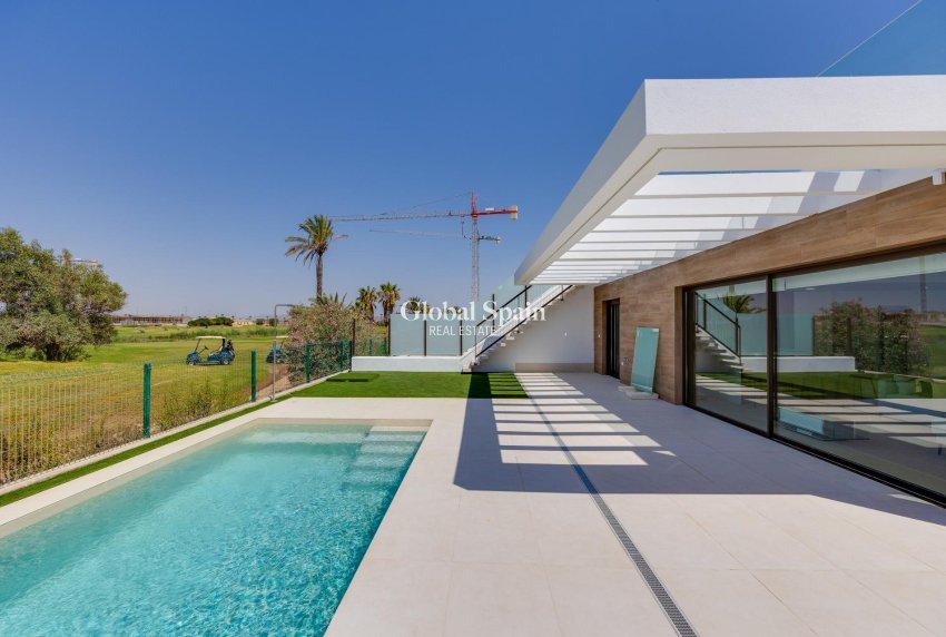 Neubau - VILLA -
LOS ALCÁZARES