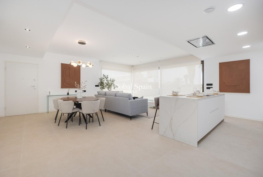 Neubau - VILLA -
LOS ALCÁZARES
